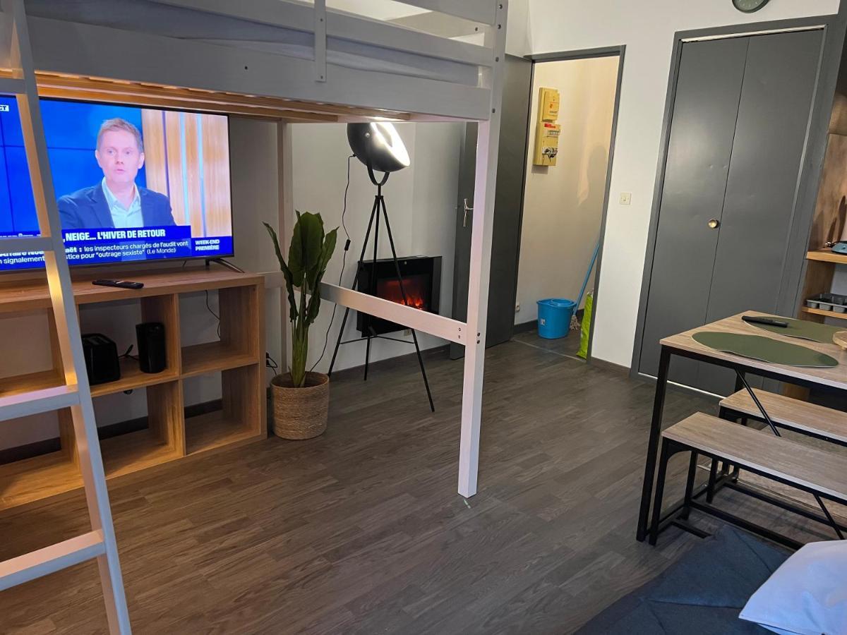 Studio Les Izards Лез Англ Екстериор снимка